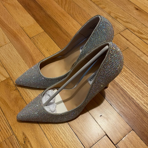 Brand new Steve Madden Attisha Rhinestone Heels - Picture 4 of 6
